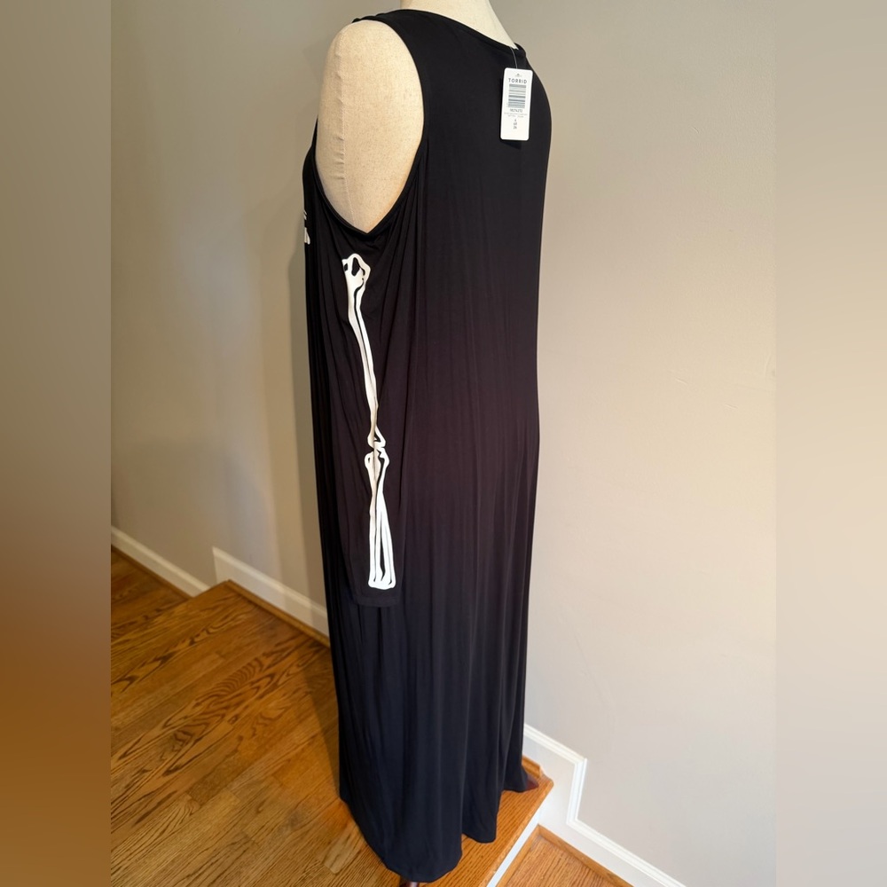 NWT Torrid Skeleton Supersoft Cold Shoulder Maxi Dress - Torrid Size 4 (26, 4X) - Picture 10 of 16